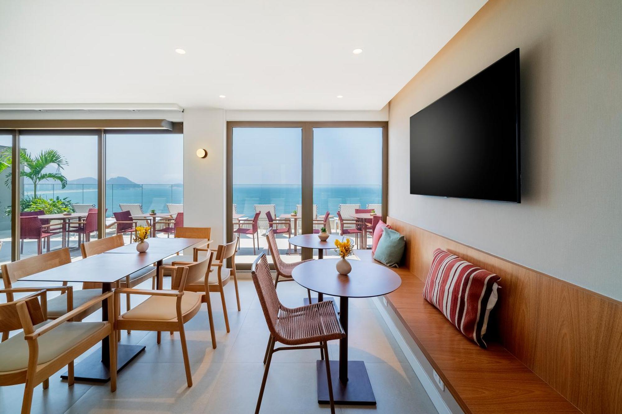 Grand Mercure Rio de Janeiro Copacabana Regente Exterior foto The Beach Club