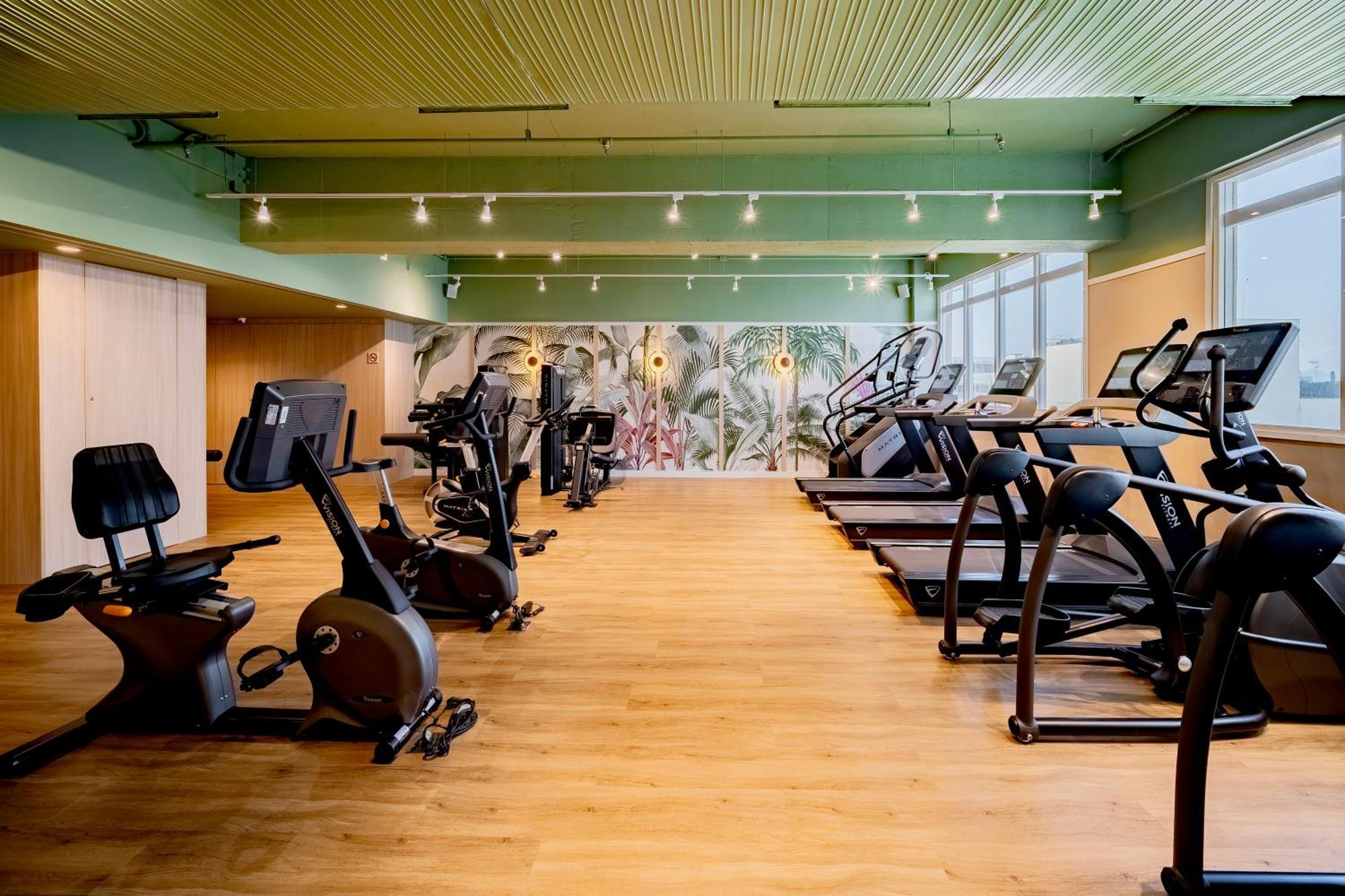 Grand Mercure Rio de Janeiro Copacabana Regente Exterior foto The gym at the hotel